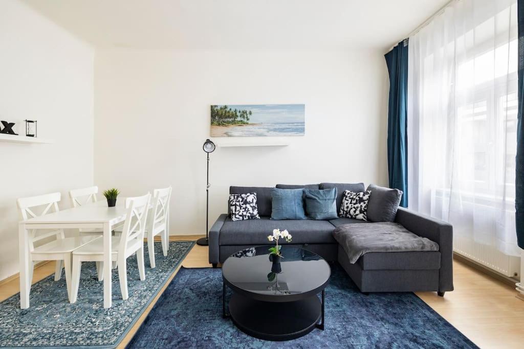 Beautiful 1 Bedroom Apartment Near Schoenbrunn Wien Ngoại thất bức ảnh